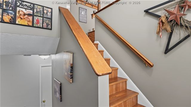 5007 Ann Lee Drive, Cross Lanes, WV 25313
