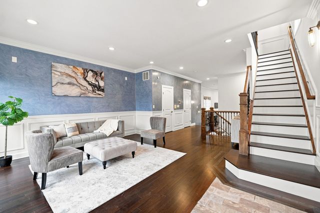 4106 N Saint Louis Avenue, Chicago, IL 60618