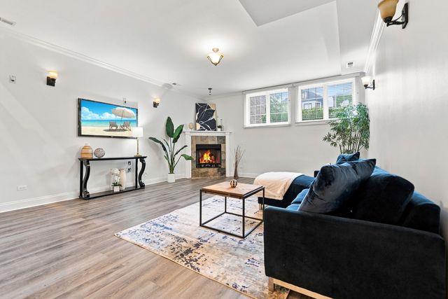 4106 N Saint Louis Avenue, Chicago, IL 60618