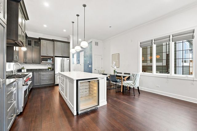 4106 N Saint Louis Avenue, Chicago, IL 60618
