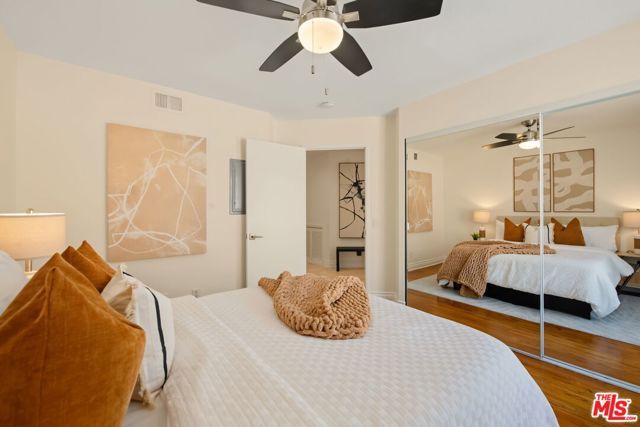 1222 N Kings Road 8, West Hollywood, CA 90069