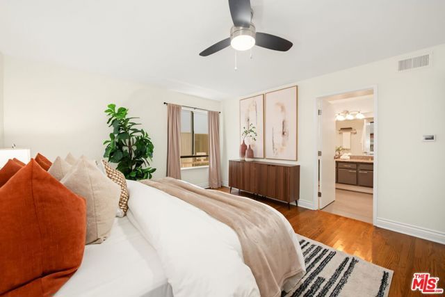 1222 N Kings Road 8, West Hollywood, CA 90069