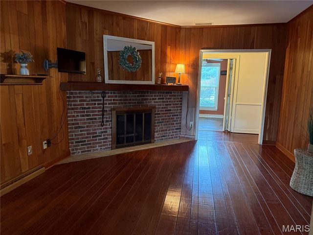 18994 Country Club Lane, Carlinville, IL 62626