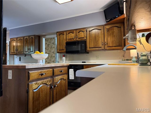 18994 Country Club Lane, Carlinville, IL 62626