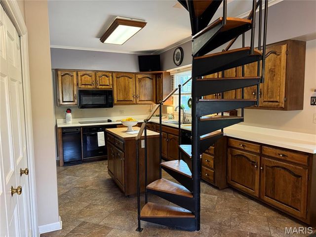 18994 Country Club Lane, Carlinville, IL 62626