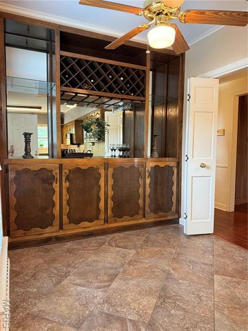 18994 Country Club Lane, Carlinville, IL 62626