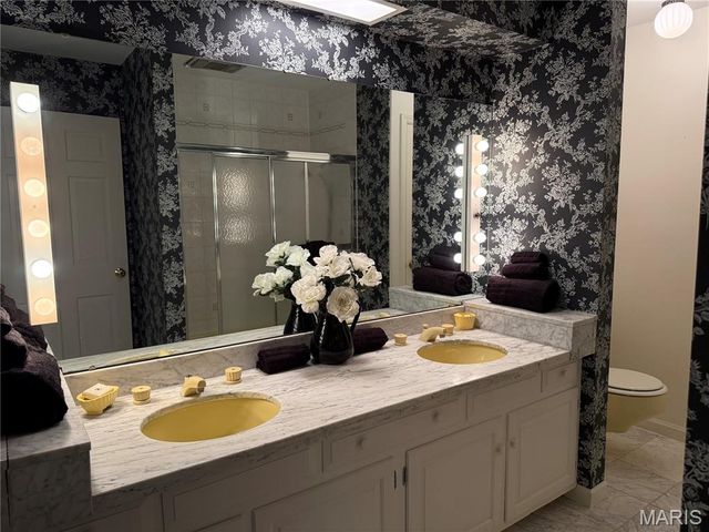 18994 Country Club Lane, Carlinville, IL 62626