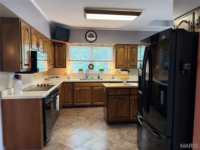 18994 Country Club Lane, Carlinville, IL 62626