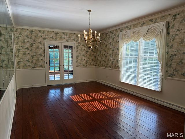 18994 Country Club Lane, Carlinville, IL 62626