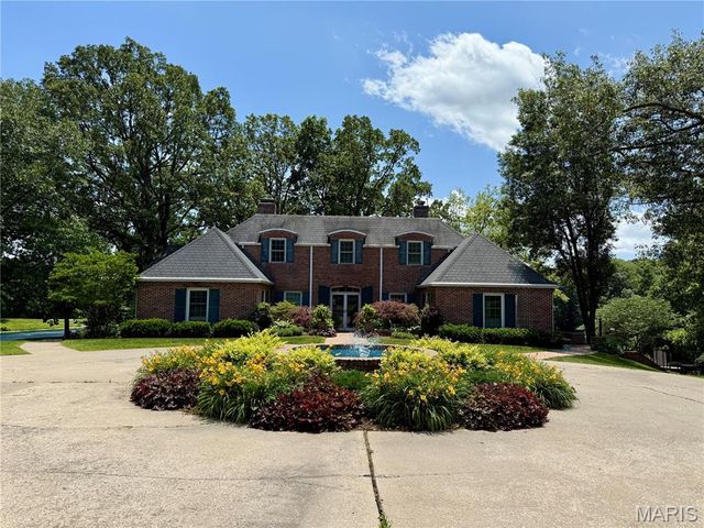 18994 Country Club Lane, Carlinville, IL 62626