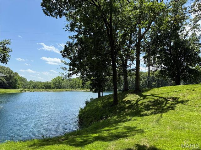 18994 Country Club Lane, Carlinville, IL 62626