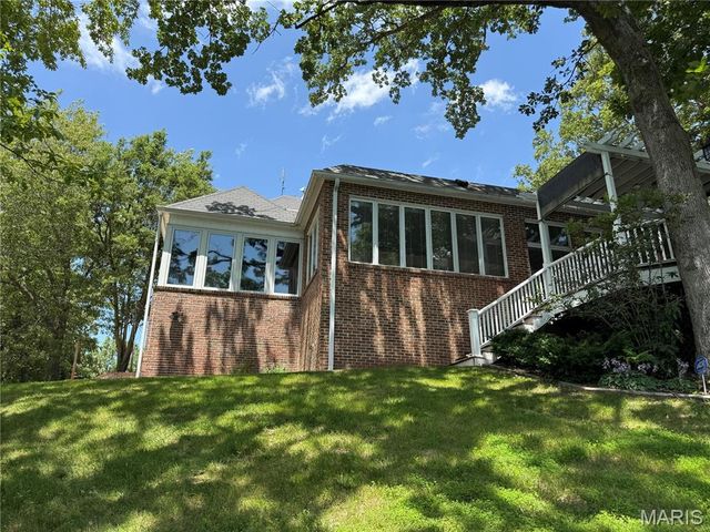 18994 Country Club Lane, Carlinville, IL 62626