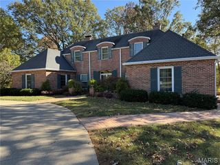 18994 Country Club Lane, Carlinville, IL 62626