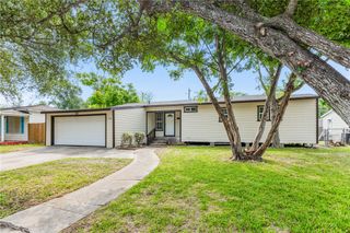 1336 Brentwood Dr, Corpus Christi, TX 78415