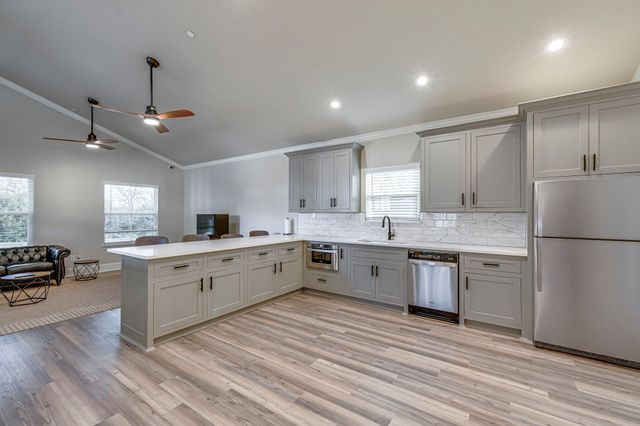 320 Woodside Trail, Waxahachie, TX 75165