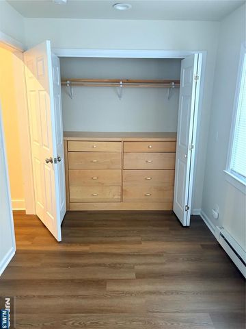 40 Poplar 1, Hackensack, NJ 07601