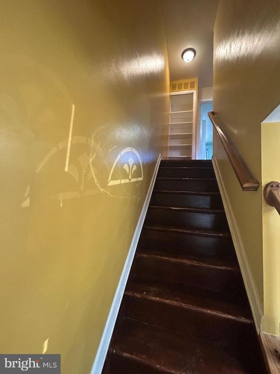 Image 10 of property listing at 54 GARRISON RIDGE CT, Owings Mills, MD 21117