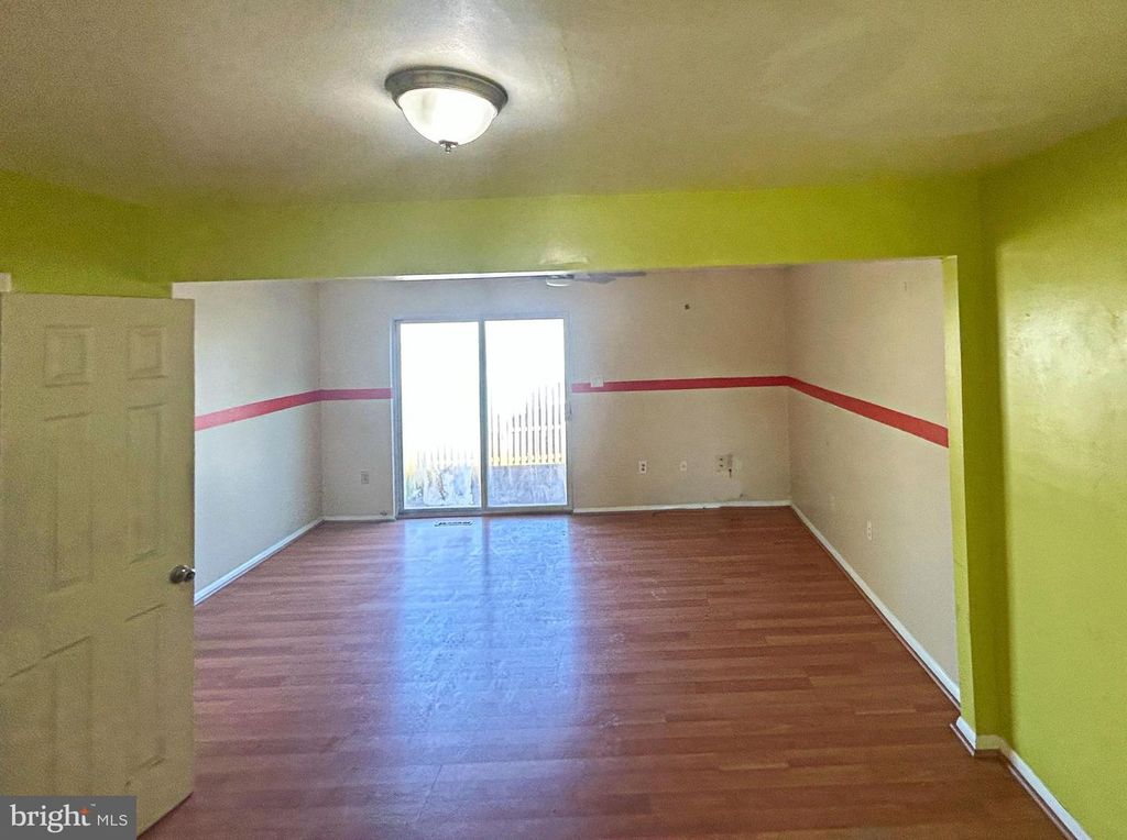 Image 3 of property listing at 54 GARRISON RIDGE CT, Owings Mills, MD 21117