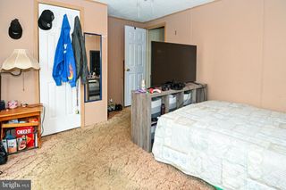 747 LAURA LN, York, PA 17402