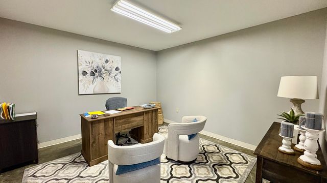 1716 Evelyn Gandy Parkway Suite 30, Hattiesburg, MS 39401