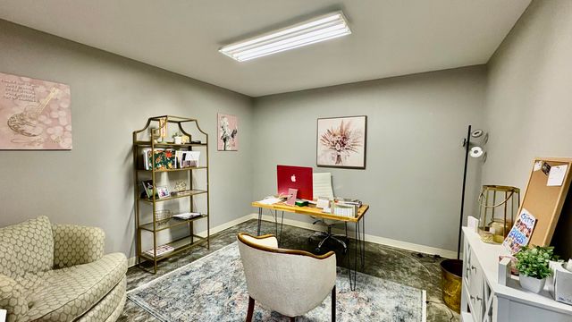 1716 Evelyn Gandy Parkway Suite 30, Hattiesburg, MS 39401