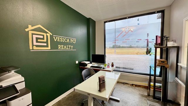 1716 Evelyn Gandy Parkway Suite 30, Hattiesburg, MS 39401