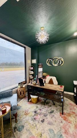 1716 Evelyn Gandy Parkway Suite 30, Hattiesburg, MS 39401