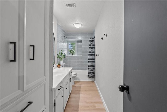 1403 Seagate Lane, Houston, TX 77062