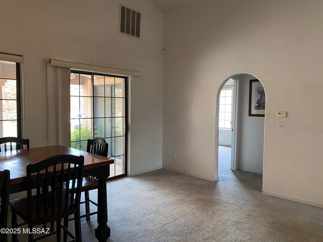 920 W Mariposa Hills Drive, Nogales, AZ 85621