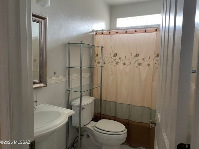 920 W Mariposa Hills Drive, Nogales, AZ 85621