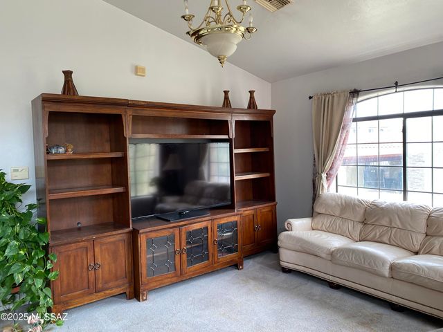 920 W Mariposa Hills Drive, Nogales, AZ 85621