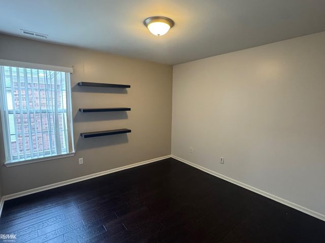 45705 Cagney Drive, Macomb, MI 48044