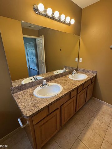 45705 Cagney Drive, Macomb, MI 48044