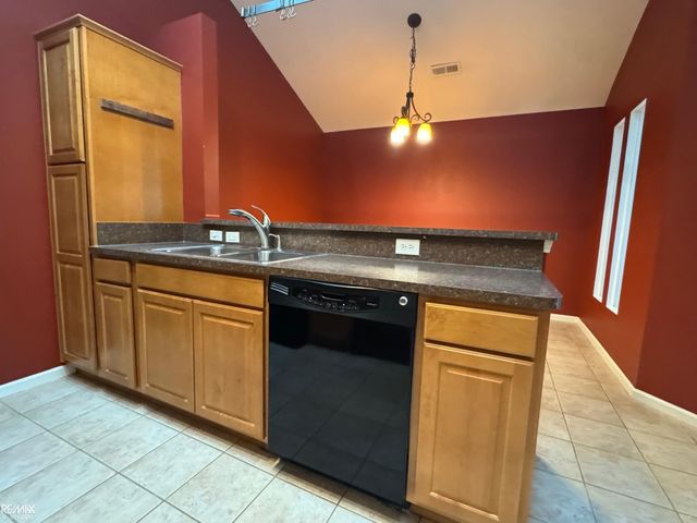 45705 Cagney Drive, Macomb, MI 48044