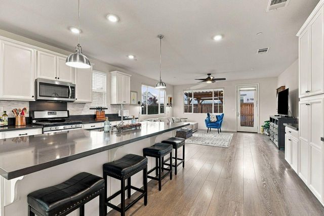 3231 Correll Way, Rancho Cordova, CA 95670