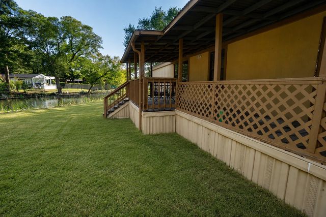 174 Lynn Creek Circle, Mabank, TX 75156