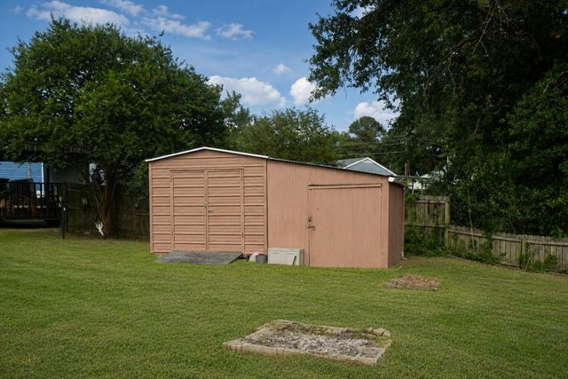 174 Lynn Creek Circle, Mabank, TX 75156