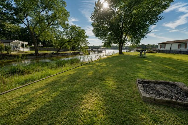 174 Lynn Creek Circle, Mabank, TX 75156