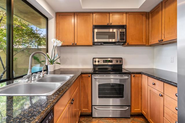 2501 N Indian Canyon Drive 631, Palm Springs, CA 92262