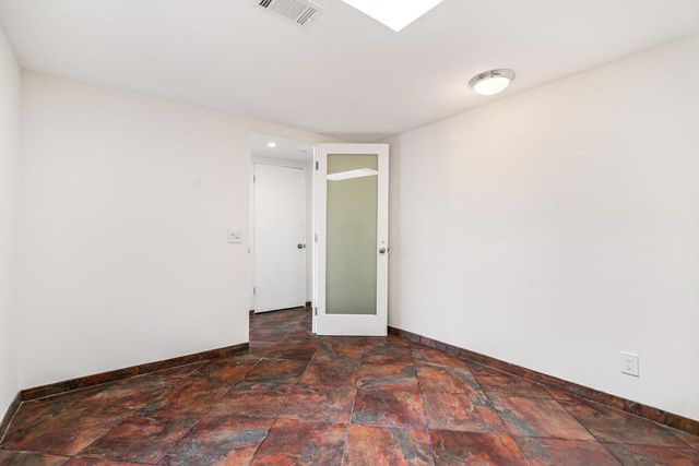 2501 N Indian Canyon Drive 631, Palm Springs, CA 92262