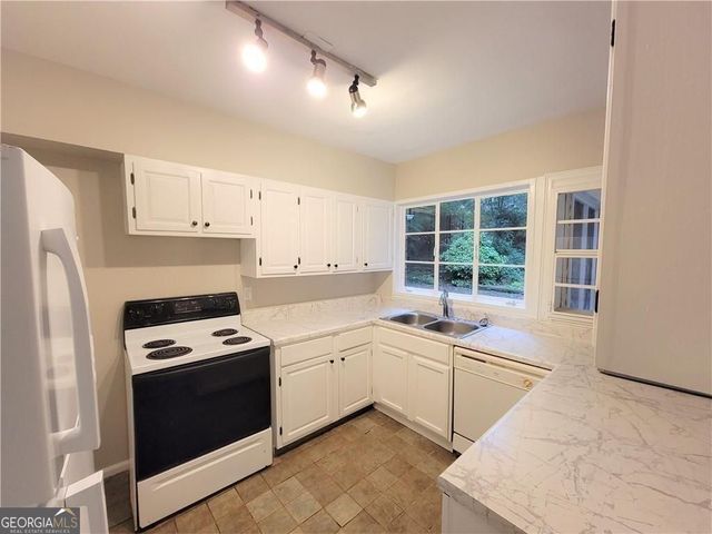 1321 Stillwood Drive NE Unit B, Atlanta, GA 30306