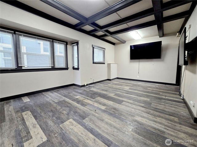 4738 17th Avenue NE, Seattle, WA 98105