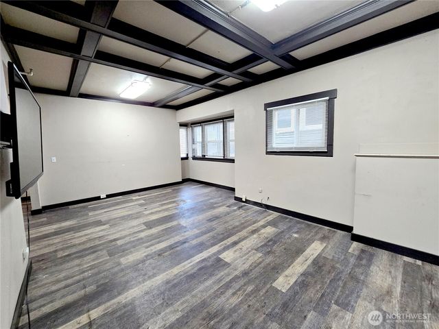 4738 17th Avenue NE, Seattle, WA 98105