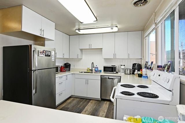 4738 17th Avenue NE, Seattle, WA 98105