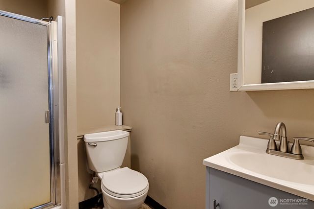 4738 17th Avenue NE, Seattle, WA 98105