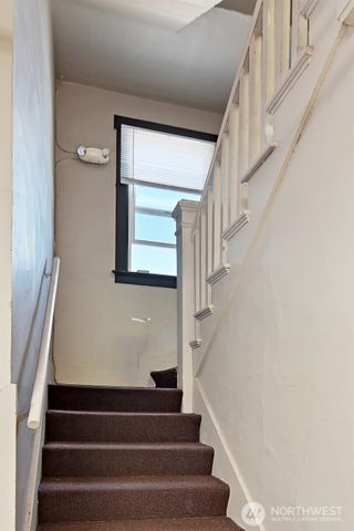 4738 17th Avenue NE, Seattle, WA 98105