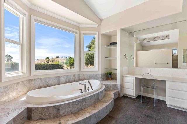 2370 Dos Lomas, Fallbrook, CA 92028