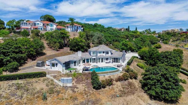 2370 Dos Lomas, Fallbrook, CA 92028