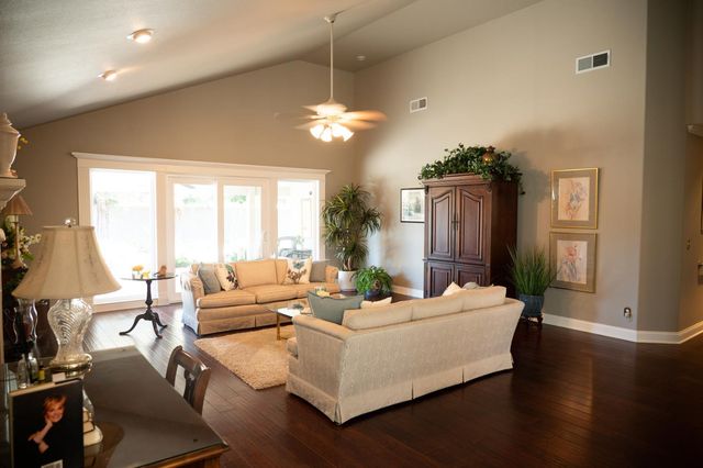 3 West Loop, Madera, CA 93637