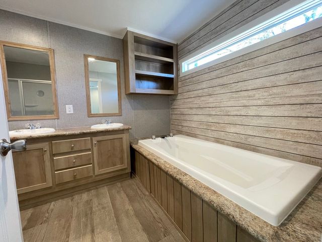 900 Quail Run, Seven Points, TX 75143